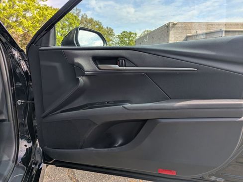Used 2025 Toyota Camry LE FWD image 32