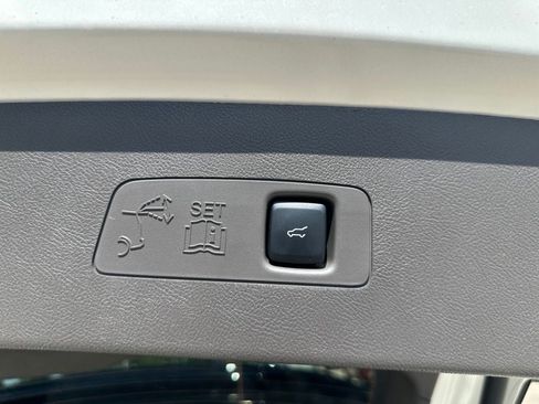 Used 2024 Lincoln Corsair FWD image 9