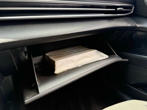 Used 2021 Hyundai Elantra SEL image 28