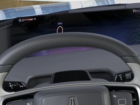New 2026 Lincoln Navigator L Reserve AWD/4WD image 13