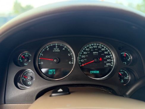 Used 2013 Chevrolet Tahoe LTZ AWD/4WD image 11