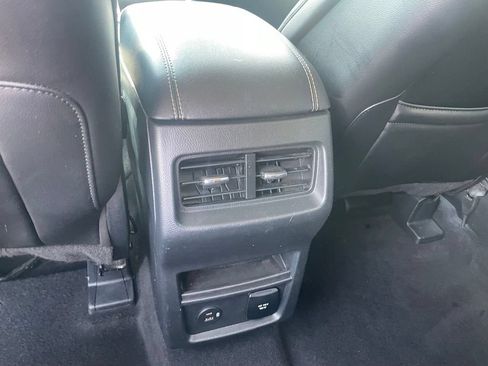 Used 2021 Ford Edge Titanium AWD/4WD image 24
