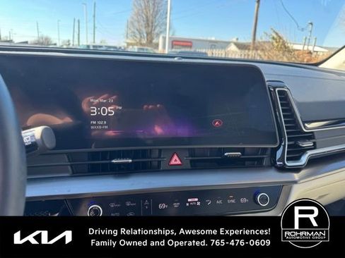 Used 2024 Kia Sportage EX w/ EX Premium Package image 11