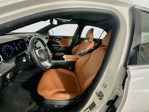 Used 2025 Mercedes-Benz C 300 Sedan image 13