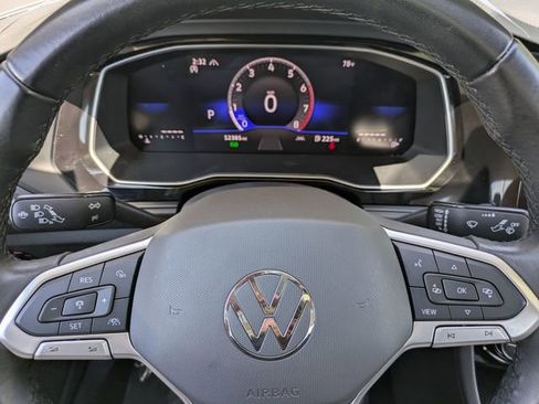 Certified 2024 Volkswagen Jetta SE w/ Panoramic Sunroof Package FWD image 28