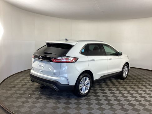 Used 2020 Ford Edge SEL w/ Cold Weather Package AWD/4WD image 2