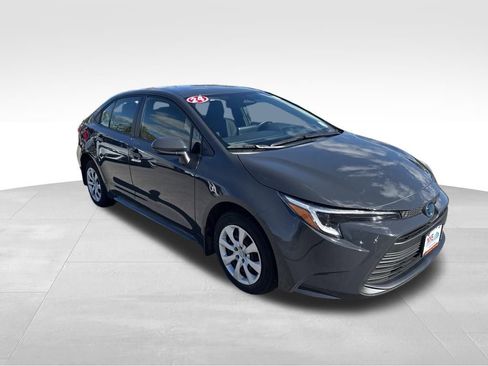 Used 2024 Toyota Corolla LE image 7