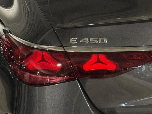 New 2026 Mercedes-Benz E 450 4MATIC Sedan image 26