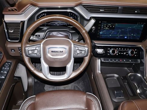 Used 2024 GMC Sierra 2500 Denali w/ Denali Reserve Package image 23