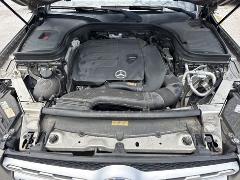 Used 2020 Mercedes-Benz GLC 300 w/ Parking Assistance Package image 39