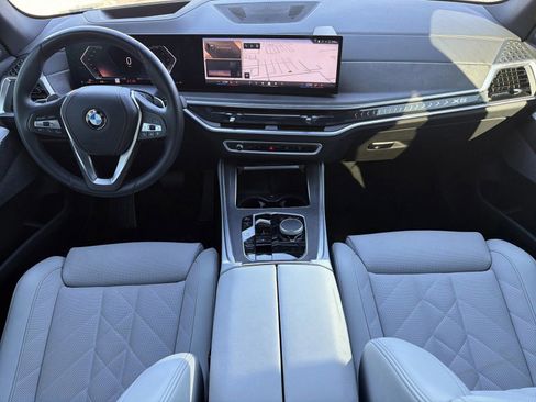Certified 2025 BMW X5 sDrive40i w/ Premium Package RWD image 13