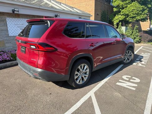 Used 2026 Toyota Grand Highlander AWD image 10