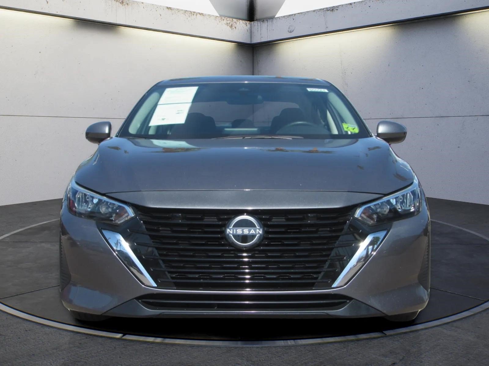 Used 2024 Nissan Sentra SV FWD image 3