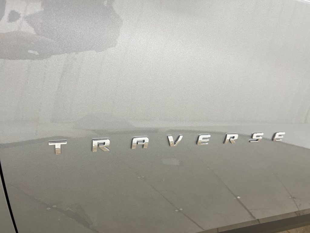 Used 2023 Chevrolet Traverse LT FWD image 26