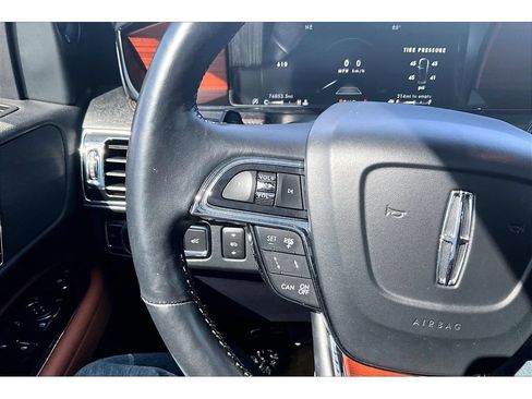 Used 2021 Lincoln Navigator Reserve AWD/4WD image 10
