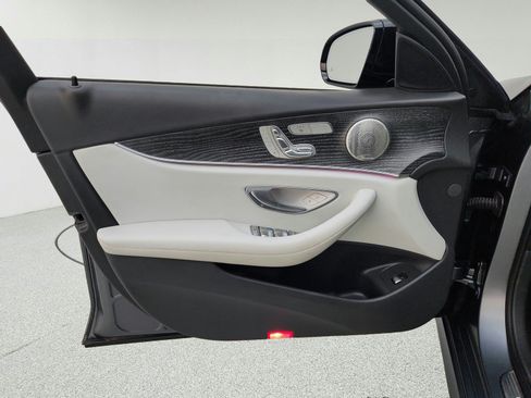 Used 2022 Mercedes-Benz E 350 Sedan image 27