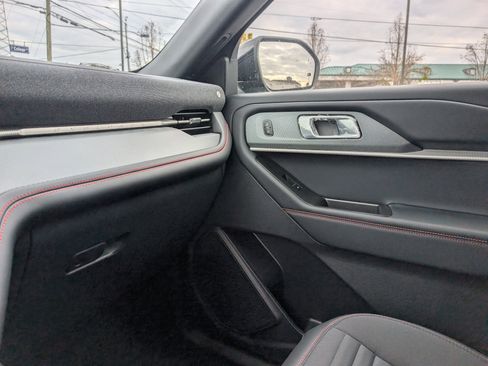 New 2026 Ford Explorer ST-Line w/ ST-Line Street Pack image 32