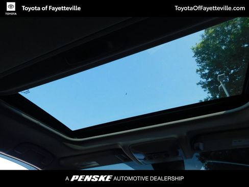 Used 2020 Toyota RAV4 XLE Premium FWD image 6