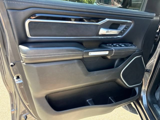 Used 2021 RAM 1500 Laramie w/ Sport Appearance Package AWD/4WD image 18