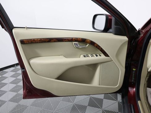 Used 2009 Volvo XC70 3.2 image 13