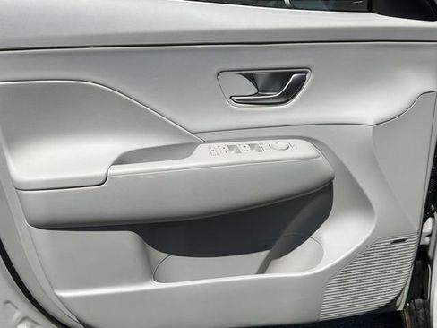New 2026 Hyundai Kona Limited FWD image 10