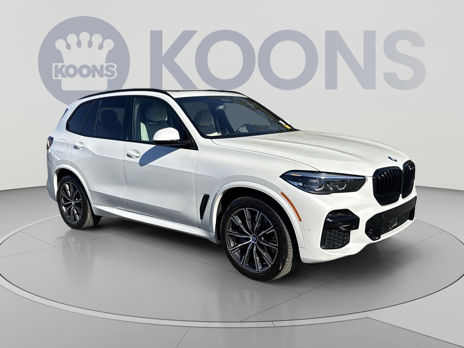 Used 2022 BMW X5 xDrive40i w/ M Sport Package AWD/4WD image 2