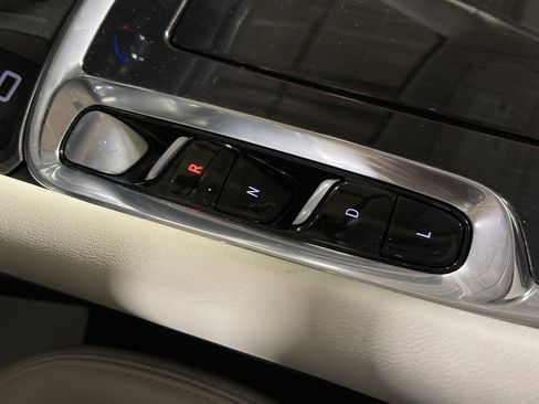 Used 2023 Buick Enclave Premium w/ Experience Buick Package image 26