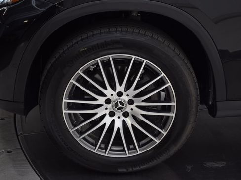 Certified 2024 Mercedes-Benz GLC 300 image 12