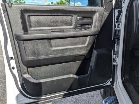 Used 2021 RAM 3500 Tradesman w/ Chrome Appearance Group image 13