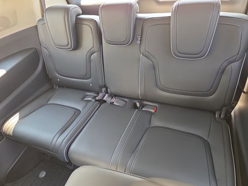 Used 2026 INFINITI QX80 Luxe w/ Cargo Package image 8