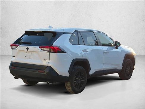 Used 2023 Toyota RAV4 LE FWD image 5