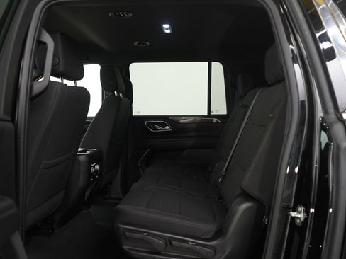 Used 2023 GMC Yukon XL SLE image 19