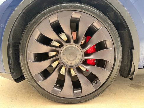 Used 2021 Tesla Model Y Performance image 44