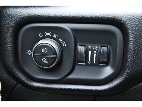 Used 2025 RAM 2500 Laramie image 18