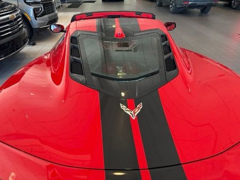 Used 2025 Chevrolet Corvette Z06 w/ Chrome Exterior Badge Package RWD image 4