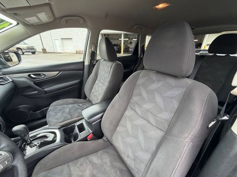 Used 2016 Nissan Rogue SV AWD/4WD image 7