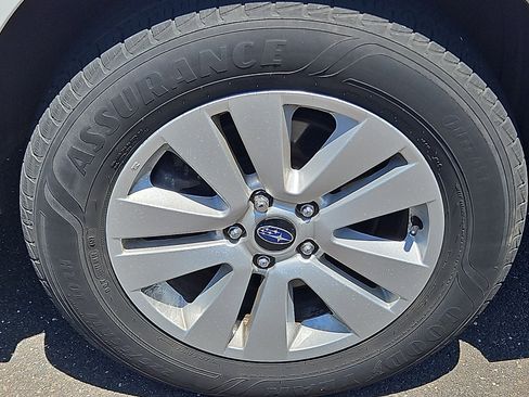 Used 2018 Subaru Outback 2.5i AWD/4WD image 8