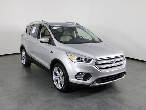 Used 2019 Ford Escape Titanium image 12