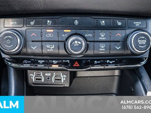 Used 2024 Dodge Durango GT RWD image 39