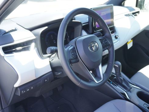 New 2026 Toyota Corolla SE FWD image 18