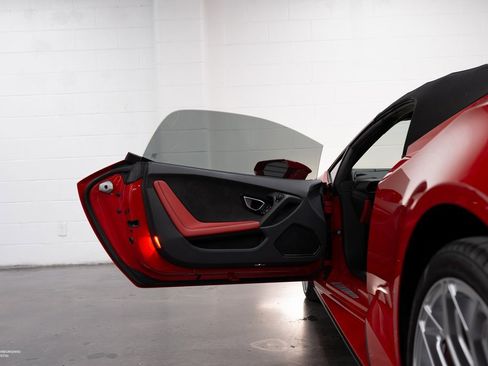 Used 2023 Lamborghini Huracan EVO image 23