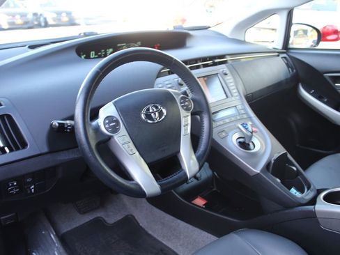 Used 2015 Toyota Prius Five w/ Advanced Technology Package image 14