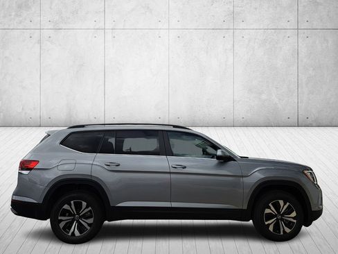 New 2026 Volkswagen Atlas SE FWD image 4