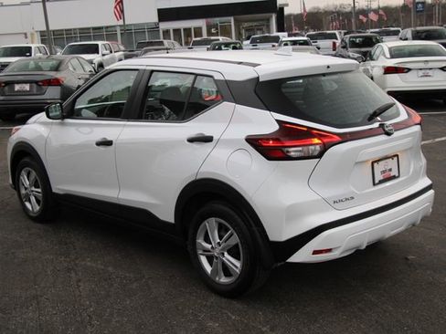 Certified 2025 Nissan Kicks Play S FWD image 4