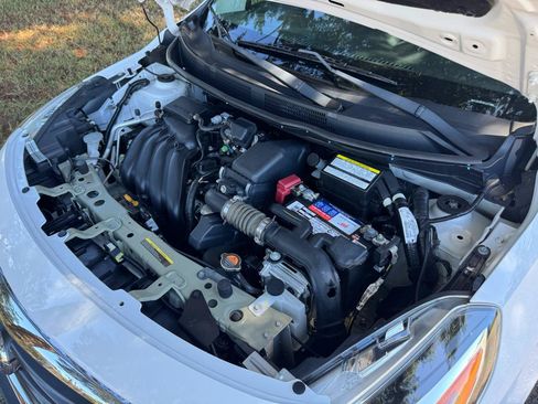 Used 2015 Nissan Versa w/ SL Tech Package FWD image 29