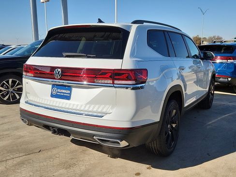 New 2026 Volkswagen Atlas SE image 7