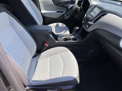 Used 2018 Chevrolet Equinox LT AWD/4WD image 19
