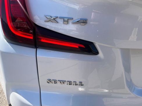 Used 2020 Cadillac XT4 Luxury FWD image 9