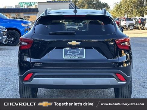 New 2026 Chevrolet Trax LT w/ Driver Confidence Package image 5