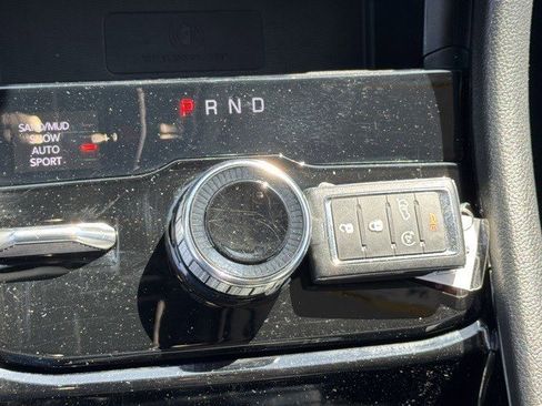 Certified 2023 Jeep Grand Cherokee L Limited w/ Luxury Tech Group II image 25